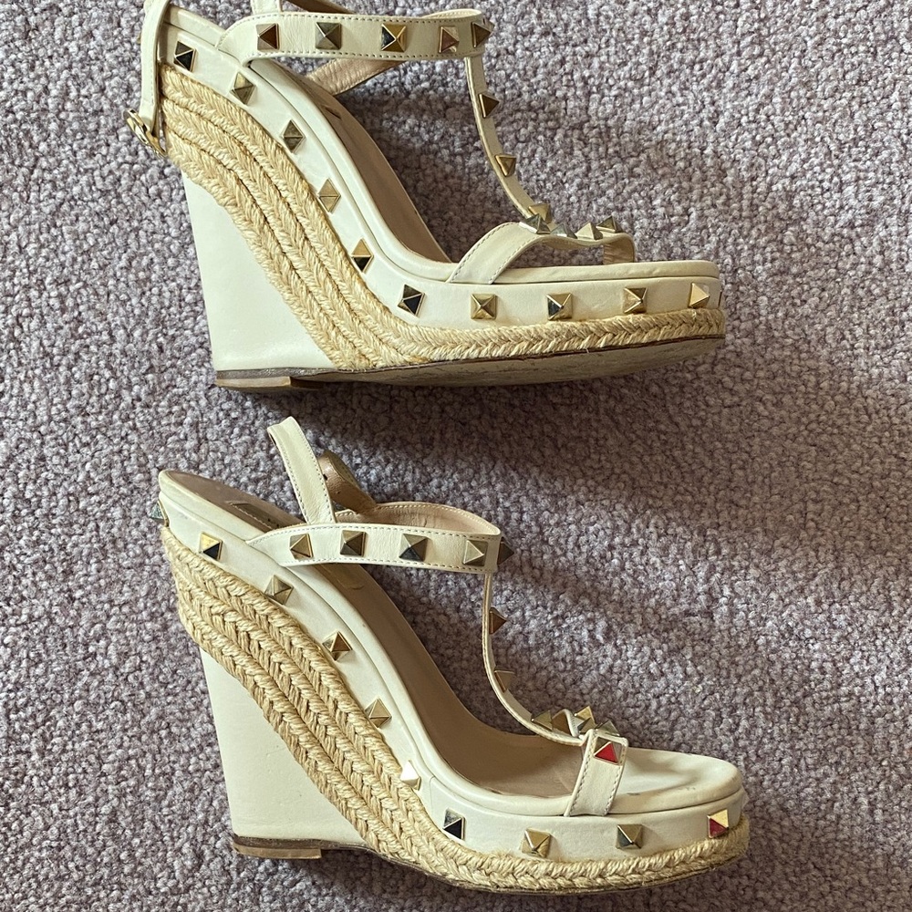 Valentino Garavani Cream Espadrille Wedge Sandals with Gold Studs - Picture 5 of 11
